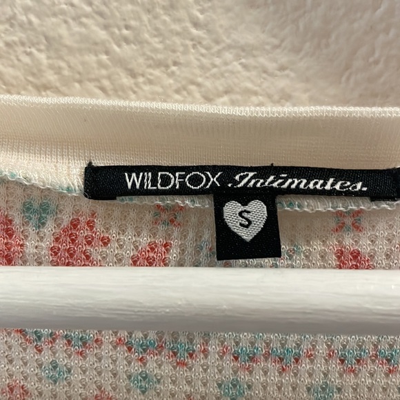 Women’s Wildfox romper sleeper - Picture 3 of 9